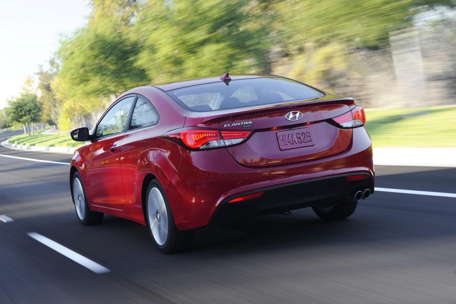  Hyundai Elantra Coupe 2014 года  (фото 2 из 25)